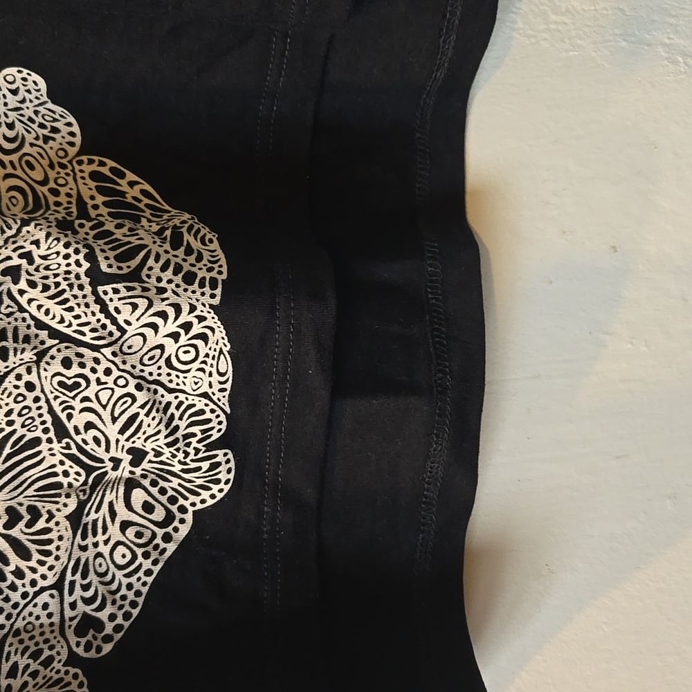 Lauren Moshi NWOT Butterfly Skull tee - Picture 8 of 9